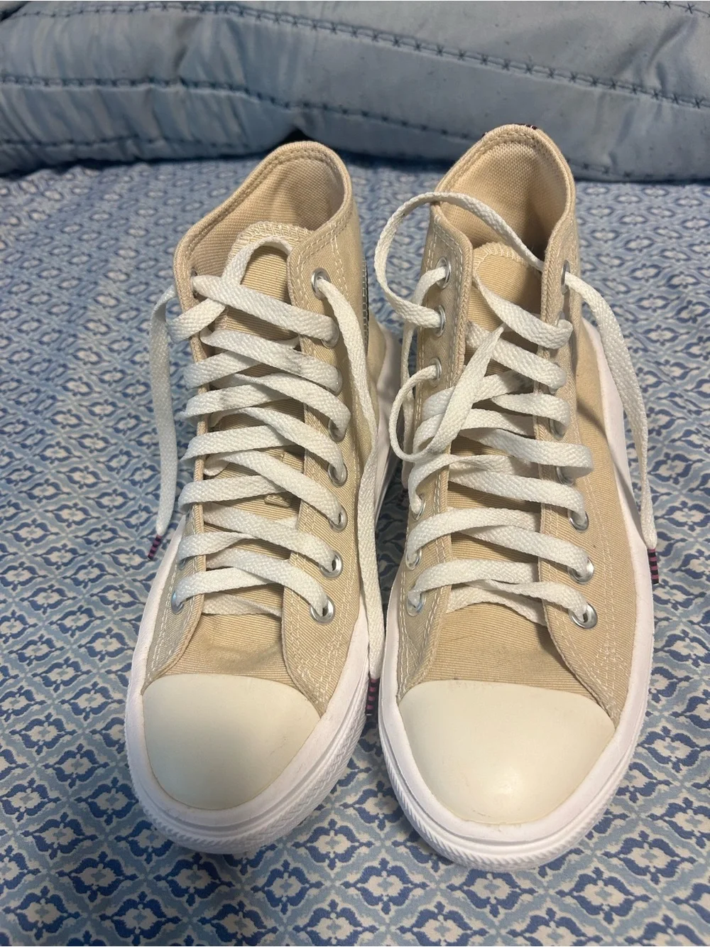 Converse Platform High Top Sneakers in Beige and pink- Excellent condition